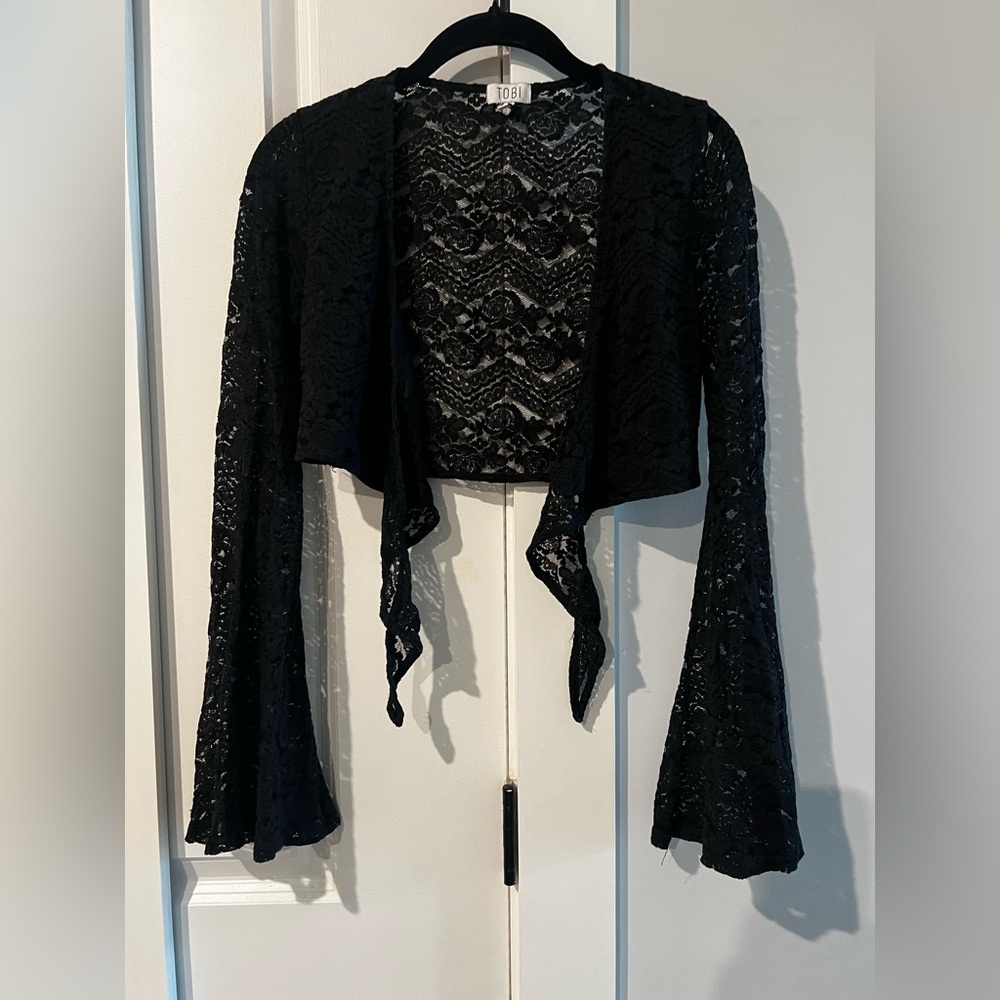 Tobi Black Lace Cropped Bolero Shrug